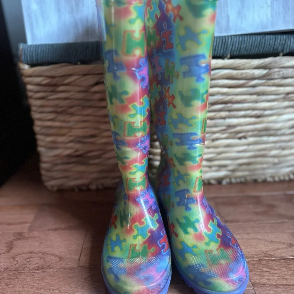Colorful Autism Awareness Puzzle Rain Boots - Picture 4 of 6
